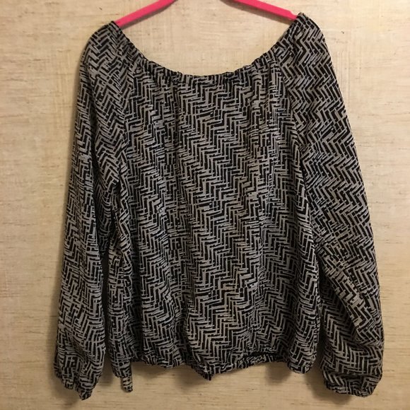 blouse - Picture 3 of 9